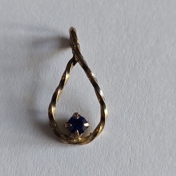 Vintage pendant blue gem gold tone Teardrop shaped dainty small - Picture 7 of 8